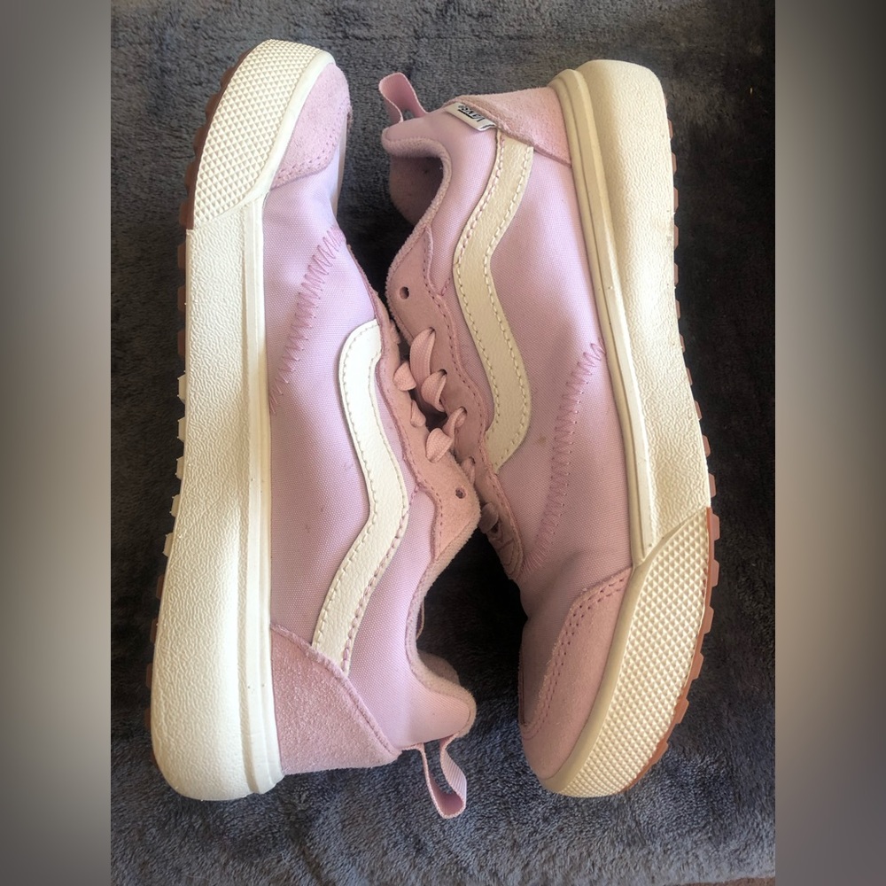 🌟Women’s VANS Ultrarange Poly Canvas Low Top🌟